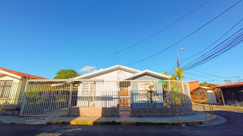 Foto Casa en Venta en Zapote, San José - U$D 210.000 - CAV94849 - BienesOnLine