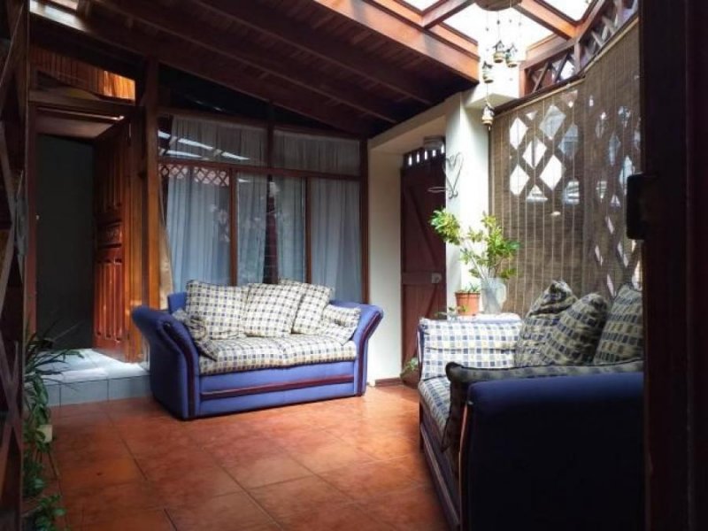 Foto Casa en Venta en Escazú centro, Escazú, San José - U$D 170.000 - CAV25336 - BienesOnLine