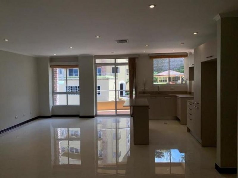 Foto Apartamento en Alquiler en Escazú, San José - U$D 1.300 - APA25087 - BienesOnLine